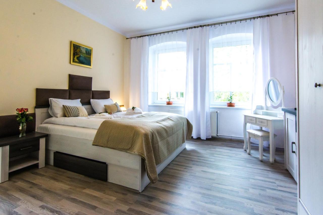 Apartamenty Izerskie - Ul. Wczasowa 8 Swieradow-Zdroj Exterior photo